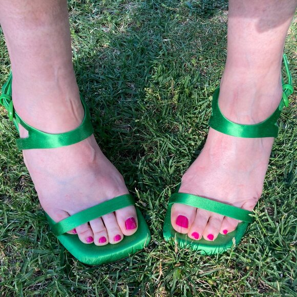 Vince Luella Satin Strappy Heel Sandals In Garden Green Size 38 EU - Picture 15 of 15